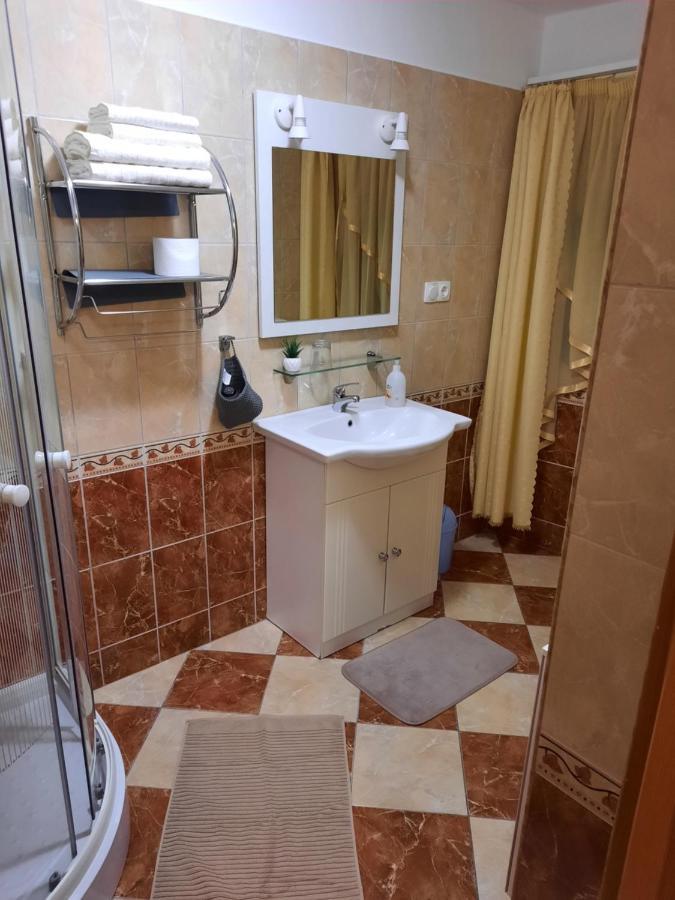 Ambrozia Guesthouse Nagykanizsa Bagian luar foto