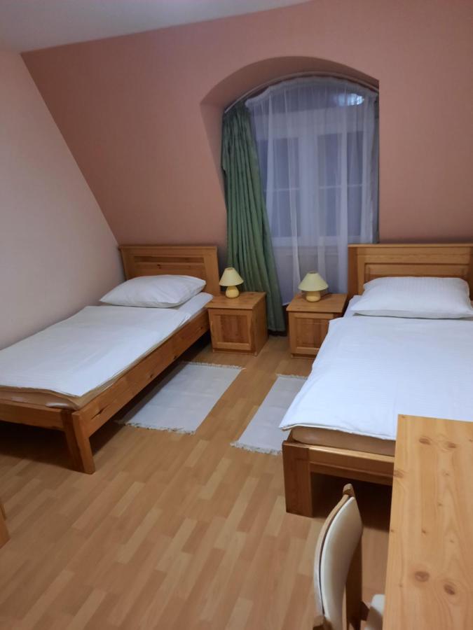 Ambrozia Guesthouse Nagykanizsa Bagian luar foto