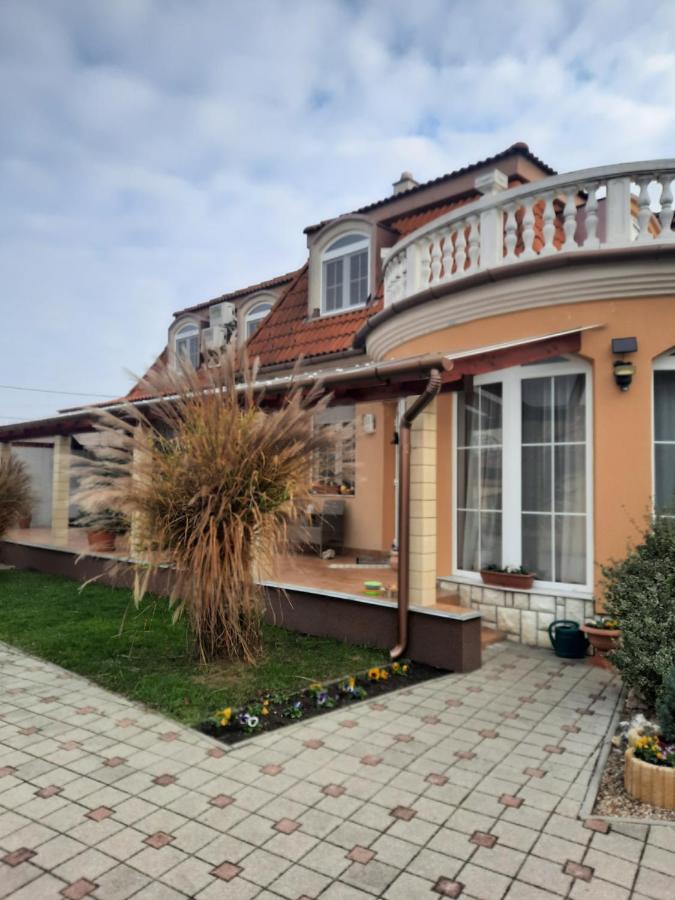 Ambrozia Guesthouse Nagykanizsa Bagian luar foto