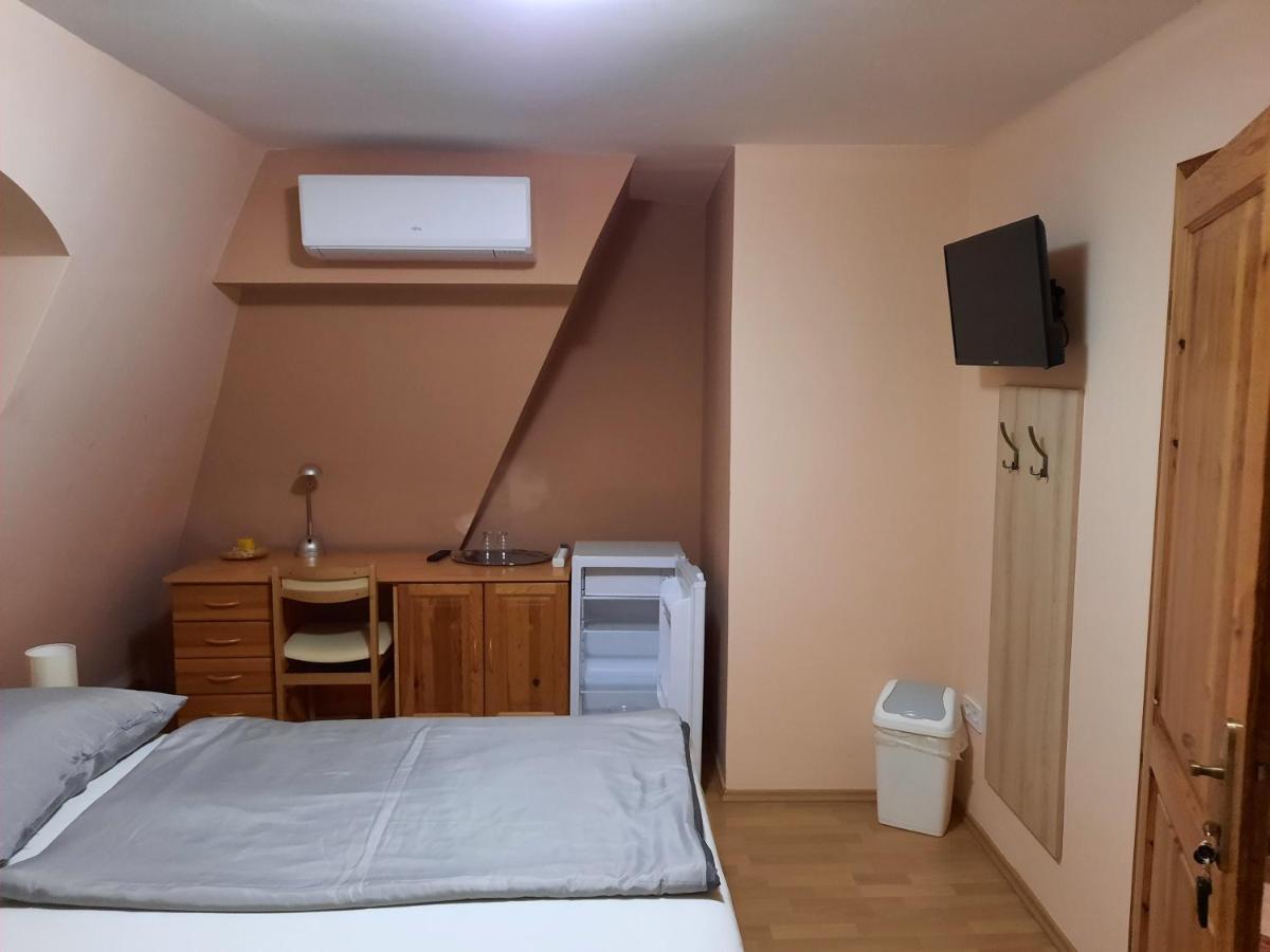 Ambrozia Guesthouse Nagykanizsa Bagian luar foto