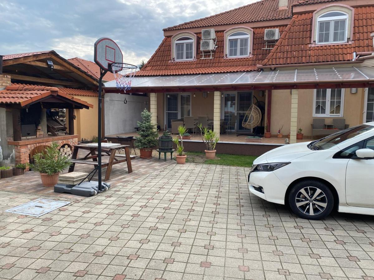 Ambrozia Guesthouse Nagykanizsa Bagian luar foto