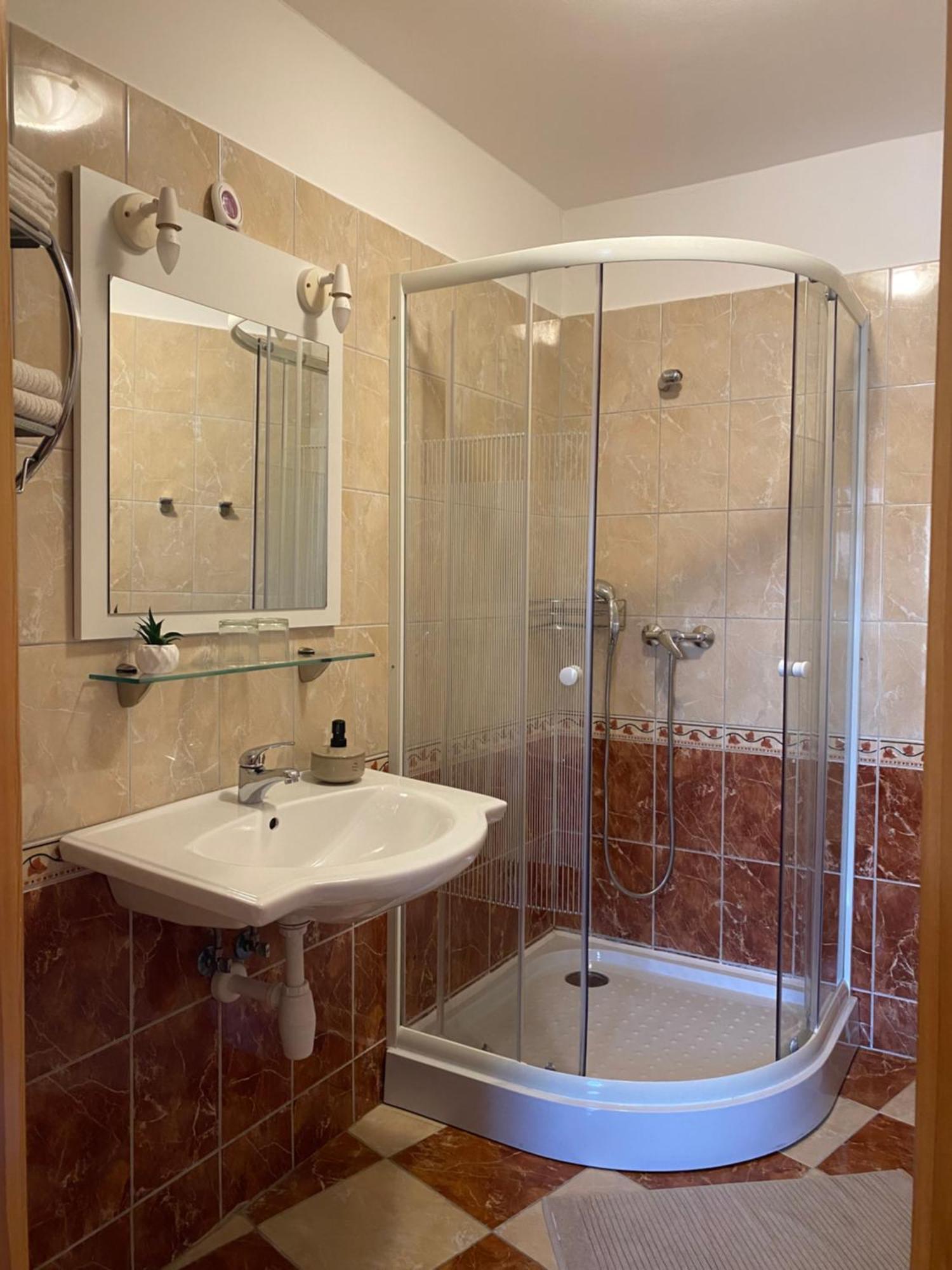 Ambrozia Guesthouse Nagykanizsa Bagian luar foto