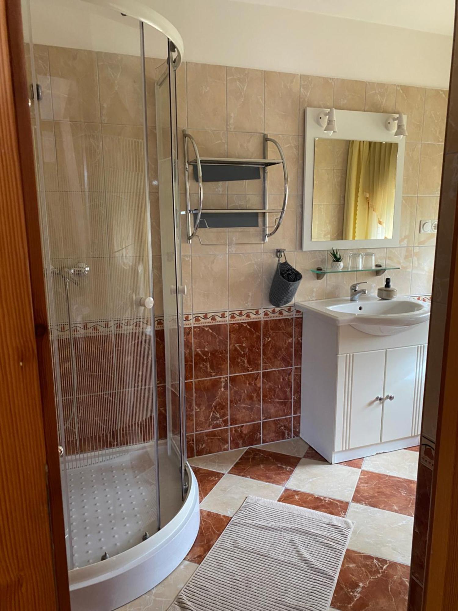 Ambrozia Guesthouse Nagykanizsa Bagian luar foto