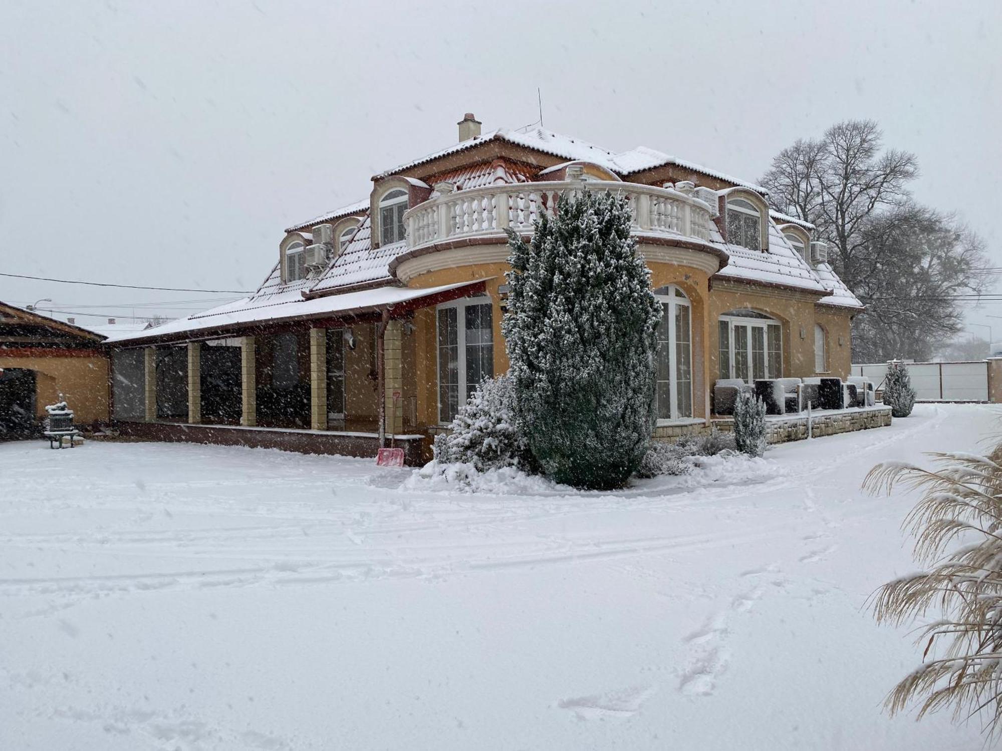 Ambrozia Guesthouse Nagykanizsa Bagian luar foto