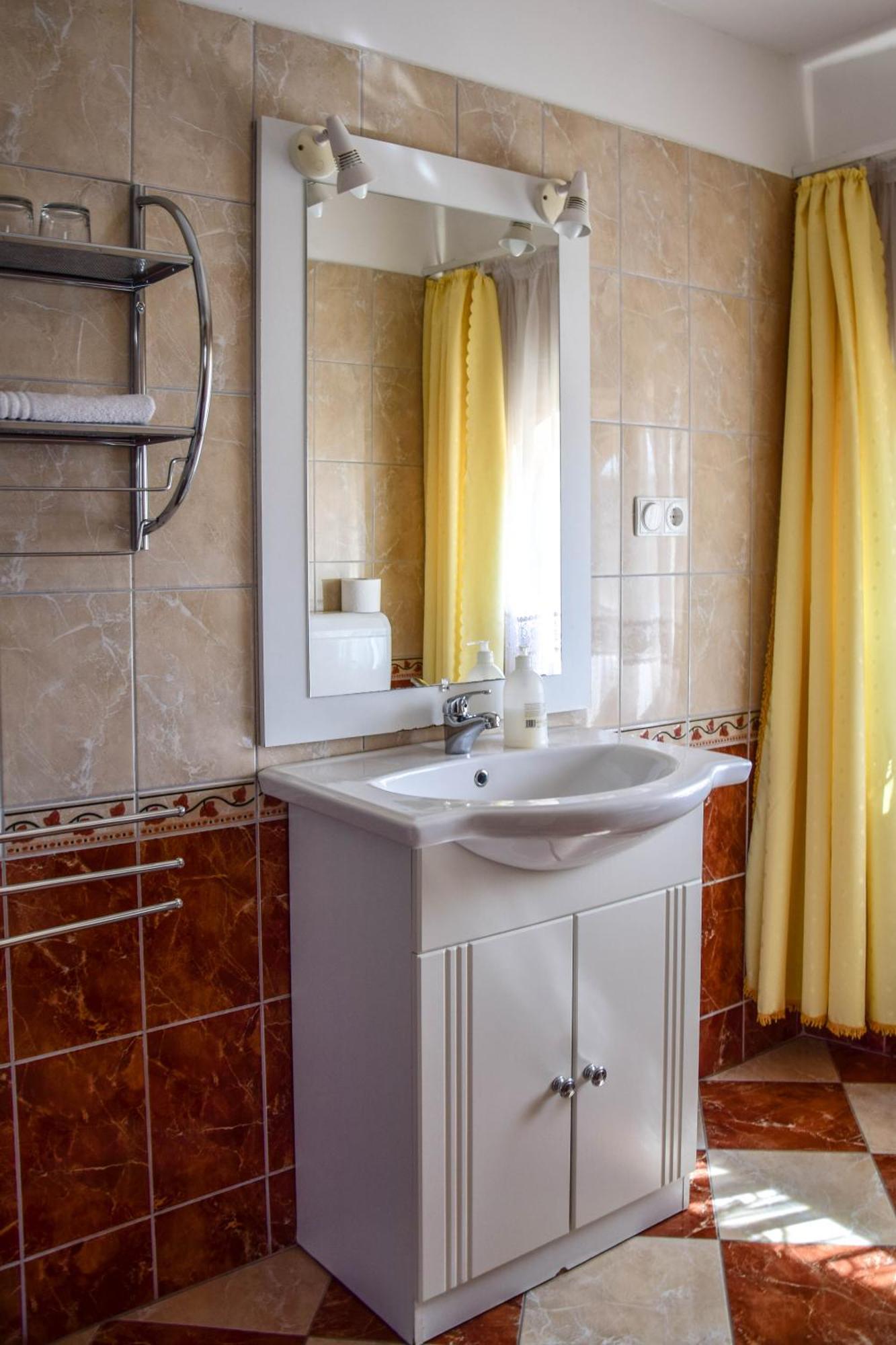 Ambrozia Guesthouse Nagykanizsa Bagian luar foto