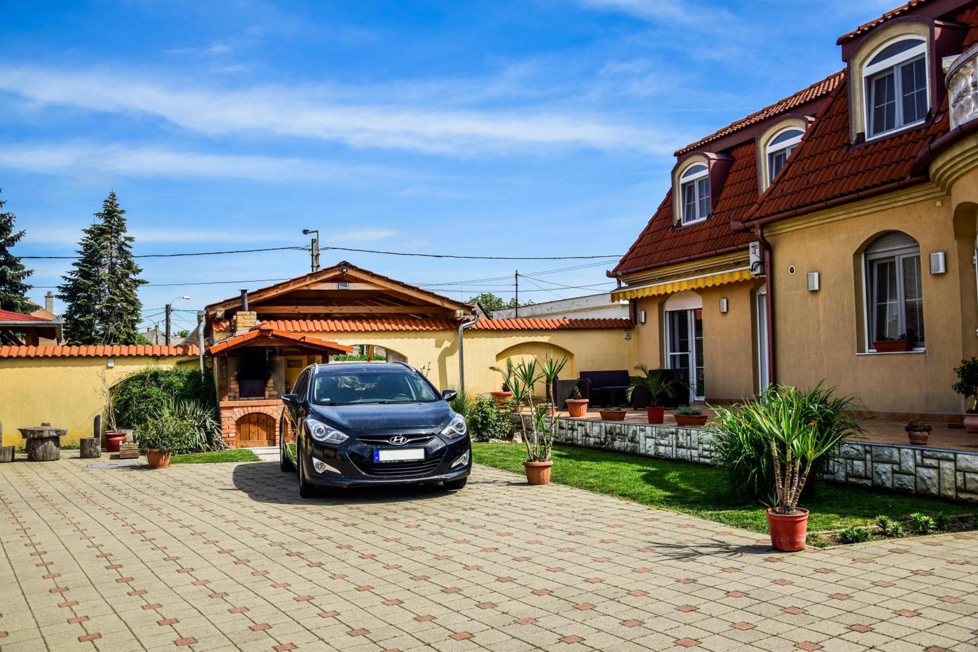 Ambrozia Guesthouse Nagykanizsa Bagian luar foto